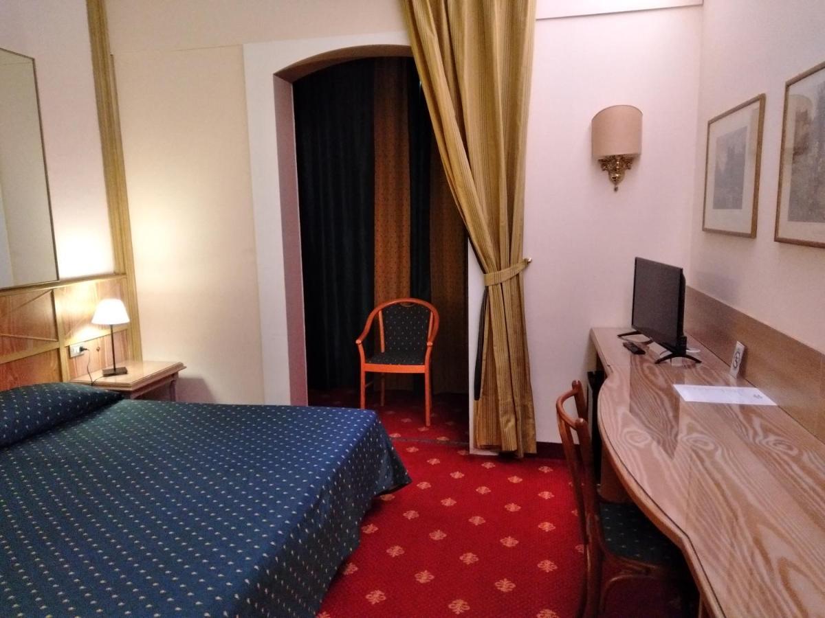 Polo Hotel Узмате-Велате Экстерьер фото