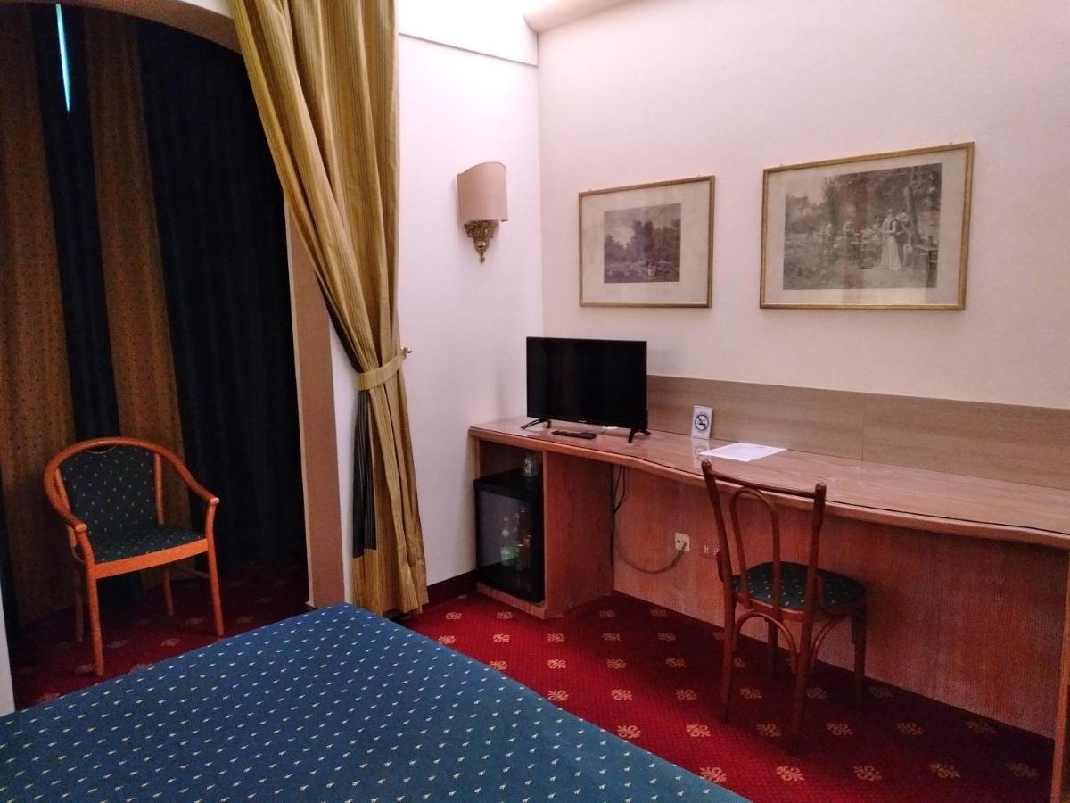 Polo Hotel Узмате-Велате Экстерьер фото
