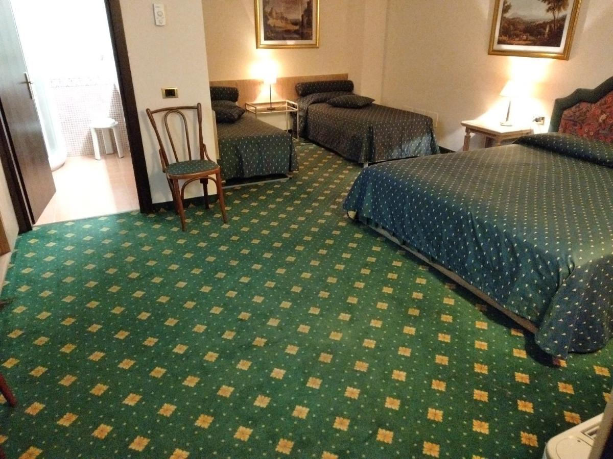 Polo Hotel Узмате-Велате Экстерьер фото