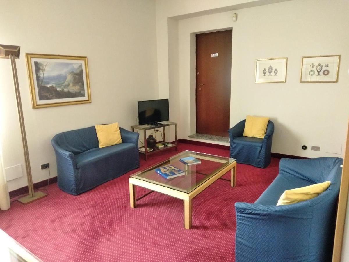 Polo Hotel Узмате-Велате Экстерьер фото